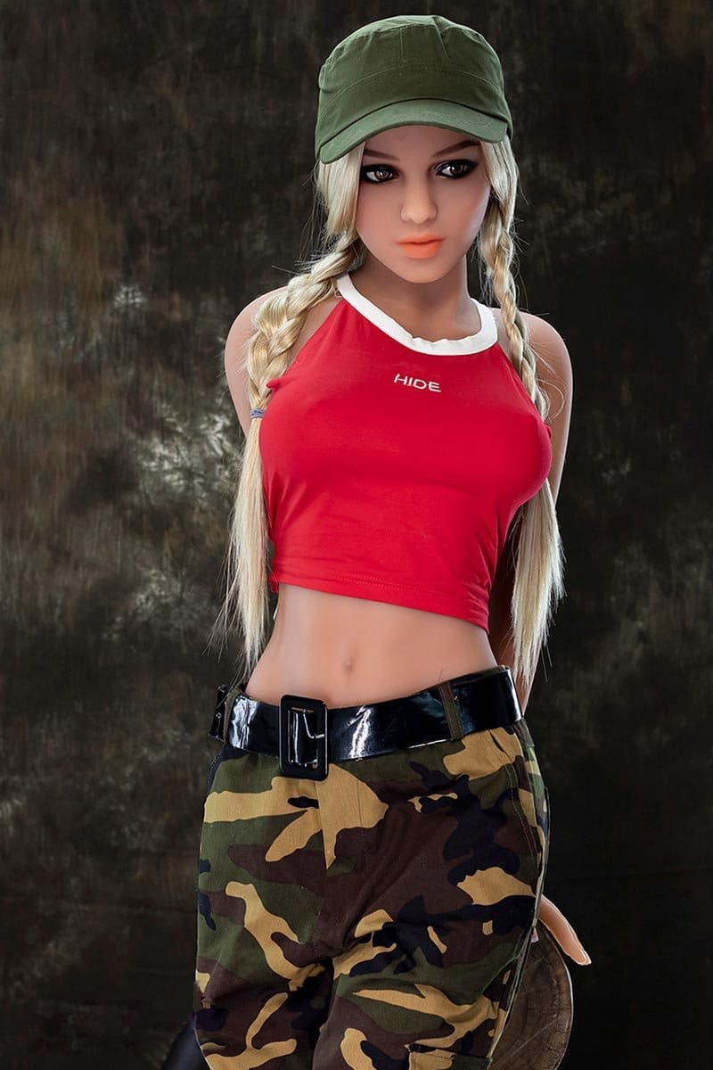 Секс-кукла carly - фото 1 | lovedoll Секс-кукла gloria в красной майке и пятнистых штанах