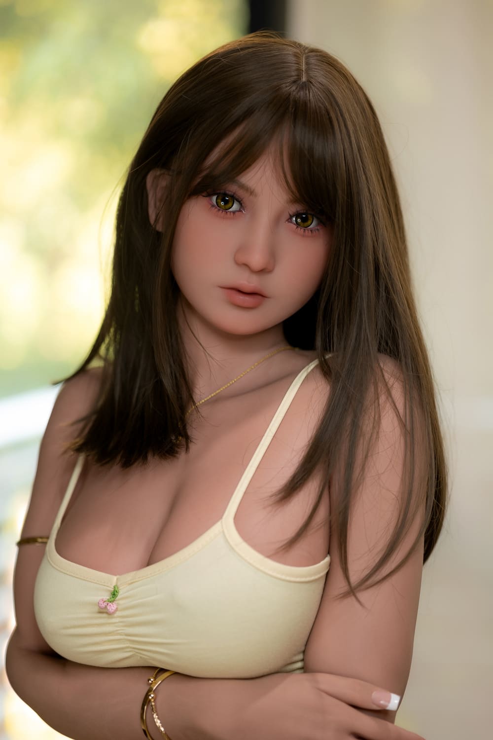 Секс-кукла pam - фото 4 | lovedoll Секс-кукла pam держит руки под грудью