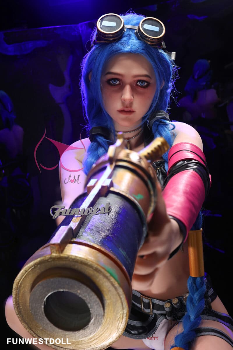 Секс-кукла jinx - фото 10 | lovedoll Секс-кукла jinx целиться оружием