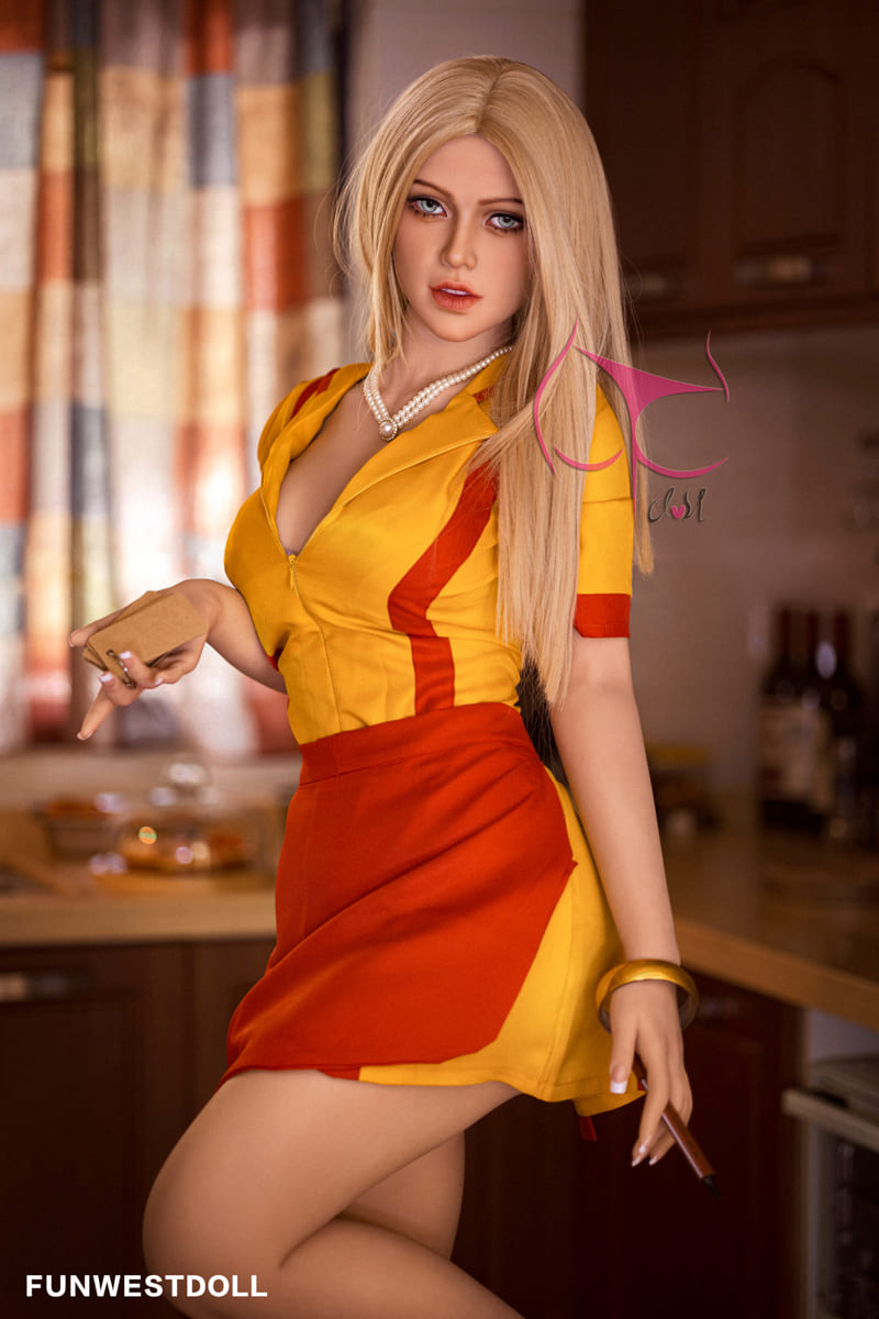 Секс-кукла sophiemina - фото 4 | lovedoll Секс-кукла sophiemina стоит полубоком