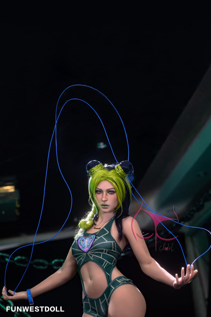 Секс-кукла jolyne cujoh - фото 4 | lovedoll Секс-кукла jolyne cujoh держит верёвки в руках