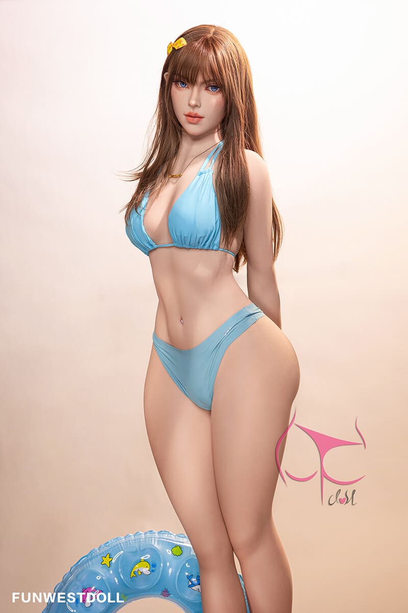 Секс-кукла tammy - фото 2 | lovedoll Секс-кукла tammy стоит в купальнике