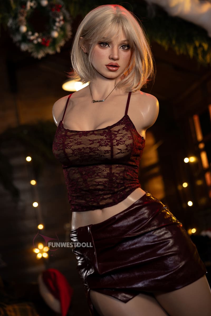 Силиконовый торс sylia - фото 4 | lovedoll Силиконовый торс sylia в кружевном топе и кожаной юбке